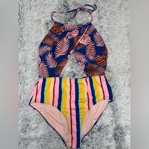 NO BOUNDARIES swimsuit one piece size 15/17 XL